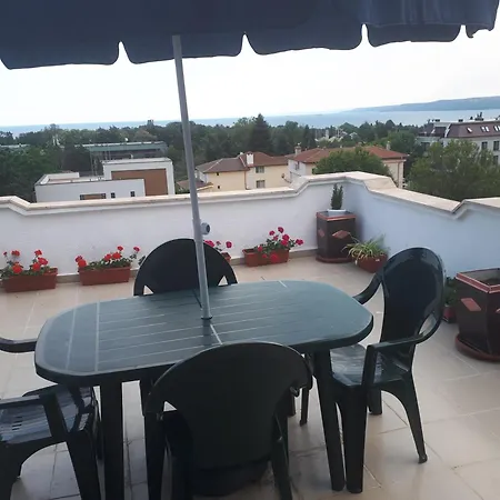 евтини и до морето-варна-евксиноград-до Dentaprime Apartman *